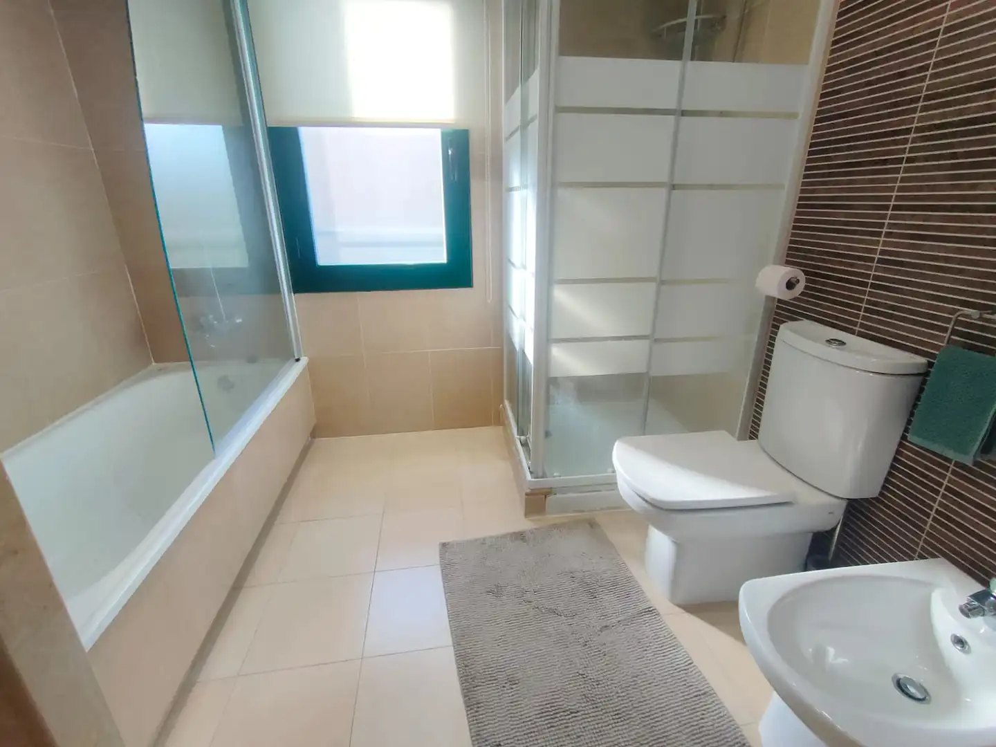 Baño de Piso en venta en Sils con Aire acondicionado, Calefacción y Parquet