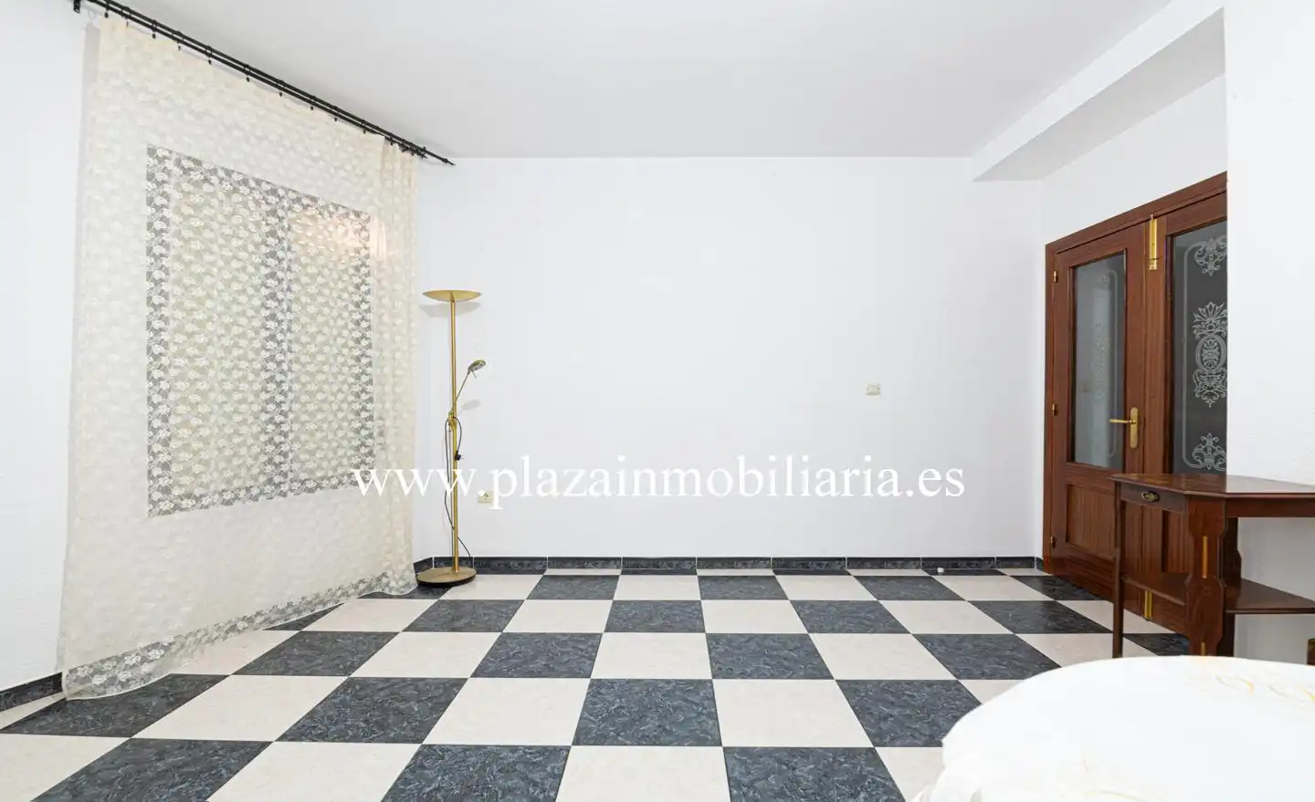 Planta baja en venta en Lucena con Terraza y Trastero