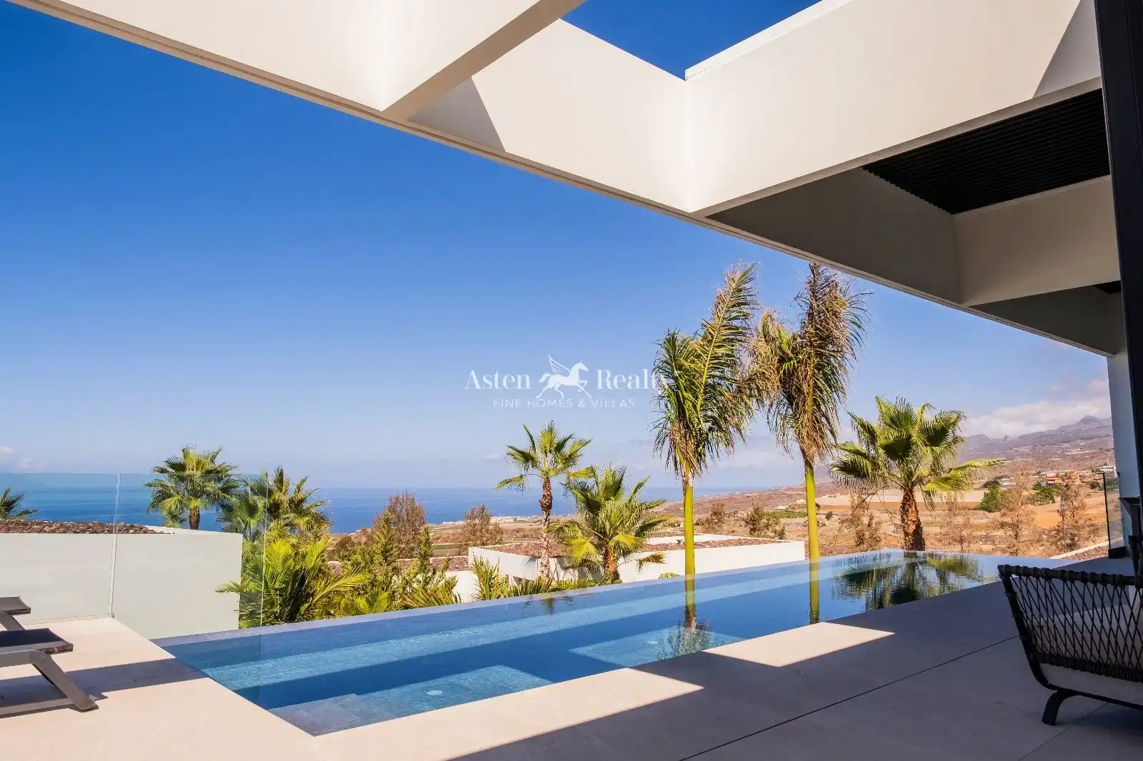 Casa amb piscina en venda a Josefina de la Torre