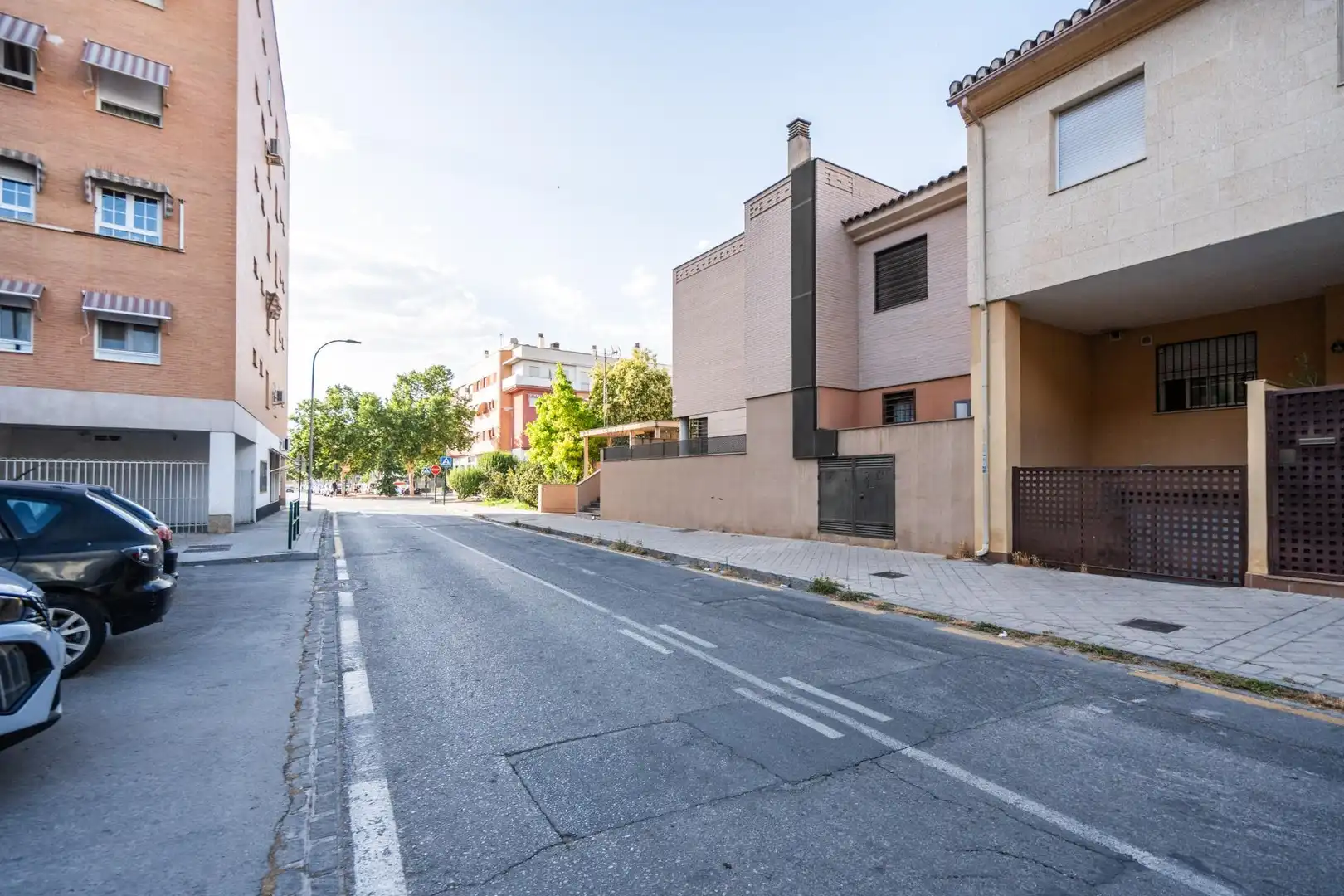 Vista exterior de Estudio en venta en Granada con Aire acondicionado, Calefacción y Amueblado
