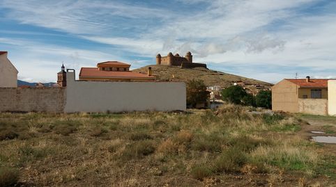 Terreno urbano de 8.672 m2 con vistas al castillo de La Calahorra