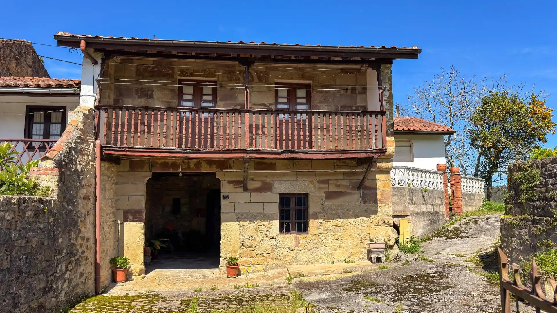 Vista exterior de Casa o chalet en venta en Comillas (Cantabria)