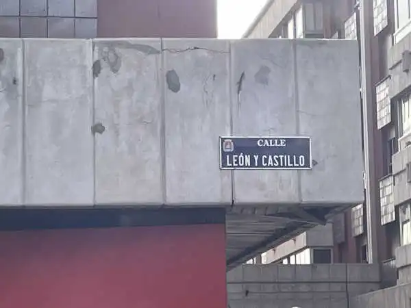 Vista exterior de Oficina en venda en Las Palmas de Gran Canaria amb Aire condicionat i Calefacció