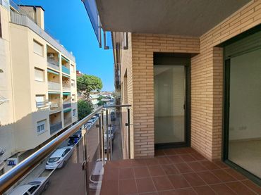 Pis amb ascensor en venda a Carrer TARRAGONA