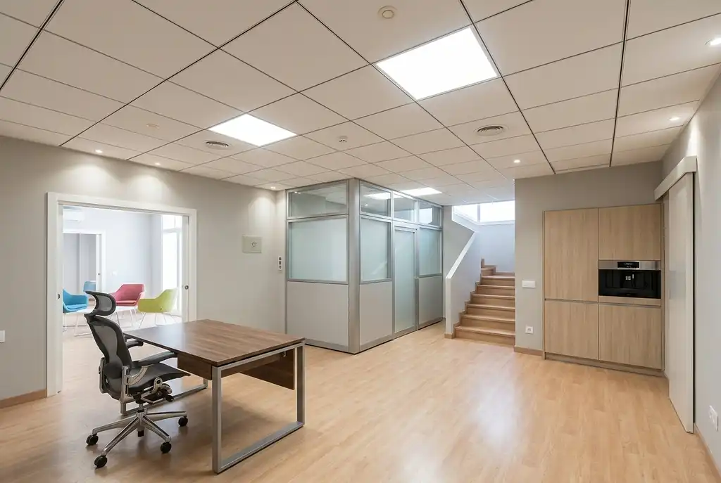Business premises for sale in C/ Joan Llaverias, imagen 5
