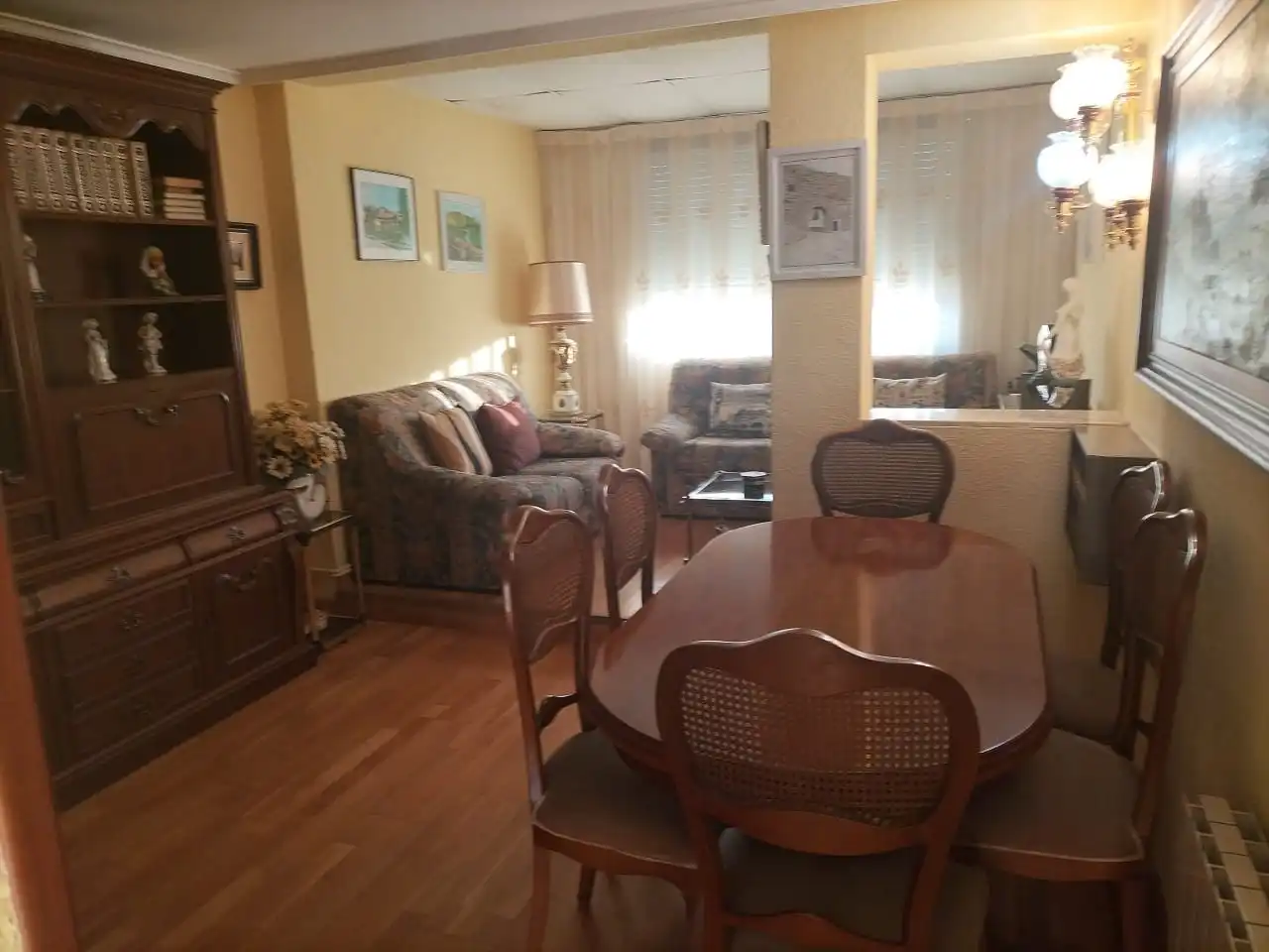 Wohnzimmer von Wohnung zur Miete in Zaragoza mit Heizung, Möbliert und Ofen