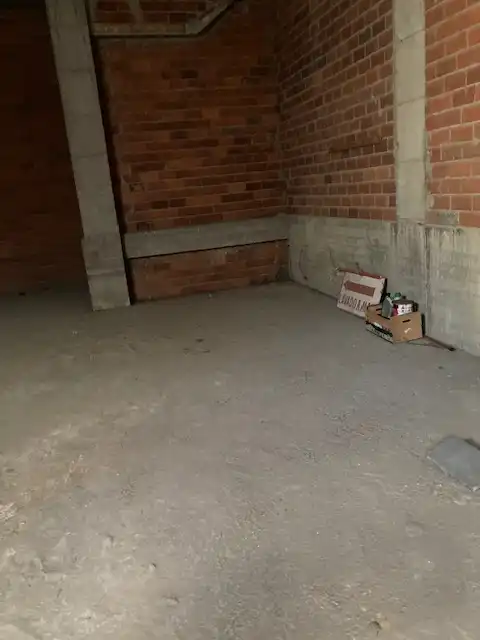Local comercial en venta en Avenida dos Bosques 13, imagen 2