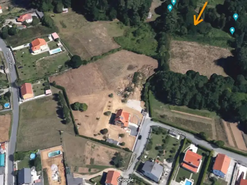 Terreno en venta en Oleiros