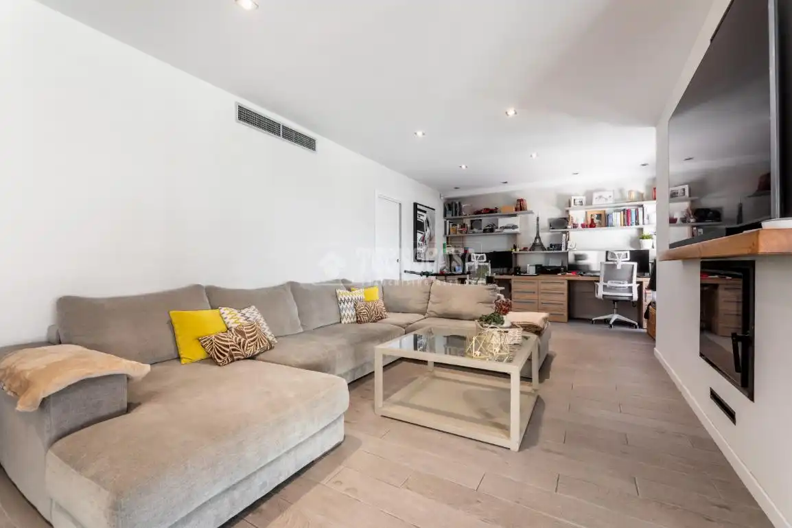 Sala de estar de Piso en venta en Torrelodones con Aire acondicionado, Jardín privado y Piscina comunitaria
