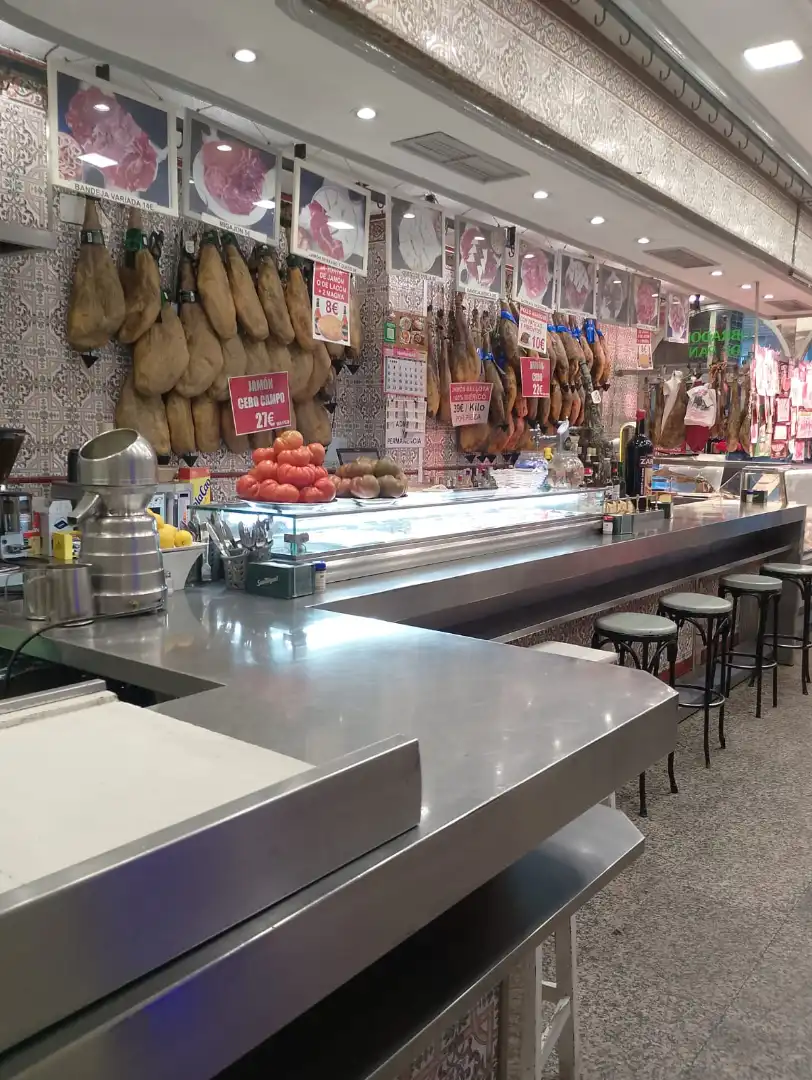 Local comercial en venta en Calle de Santiago Apóstol 9, imagen 4