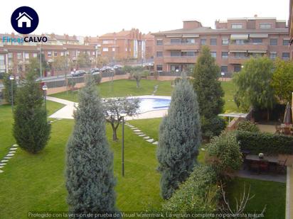 Garden of Attic for sale in Sant Cugat del Vallès  with Air Conditioner, Heating and Parquet flooring