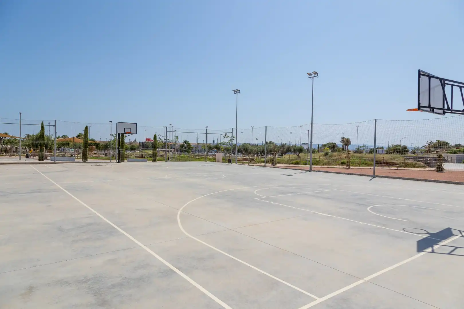 Parking de Apartamento en venta en Torrevieja con Aire acondicionado y Terraza