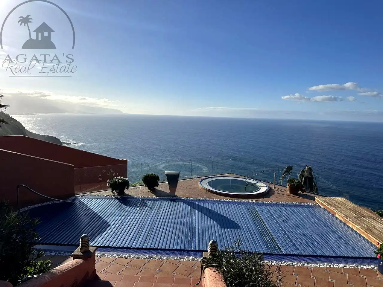 Vista exterior de Casa o xalet en venda en Tacoronte amb Aire condicionat, Calefacció i Jardí privat