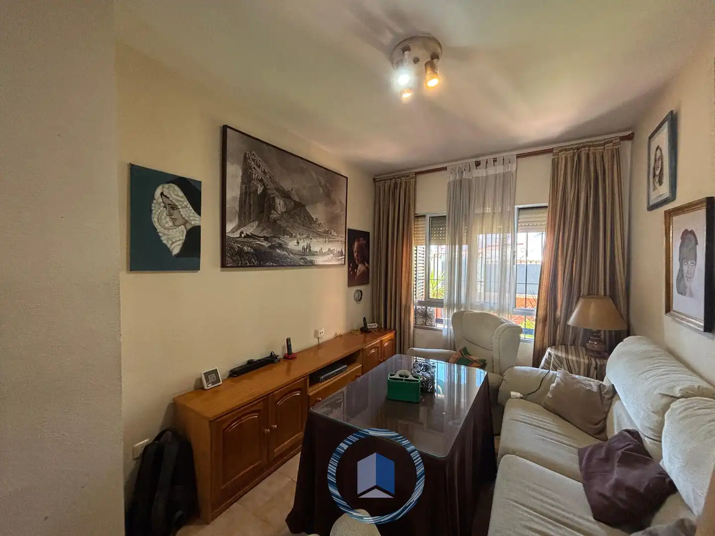 Sala de estar de Casa adosada en venta en Montequinto