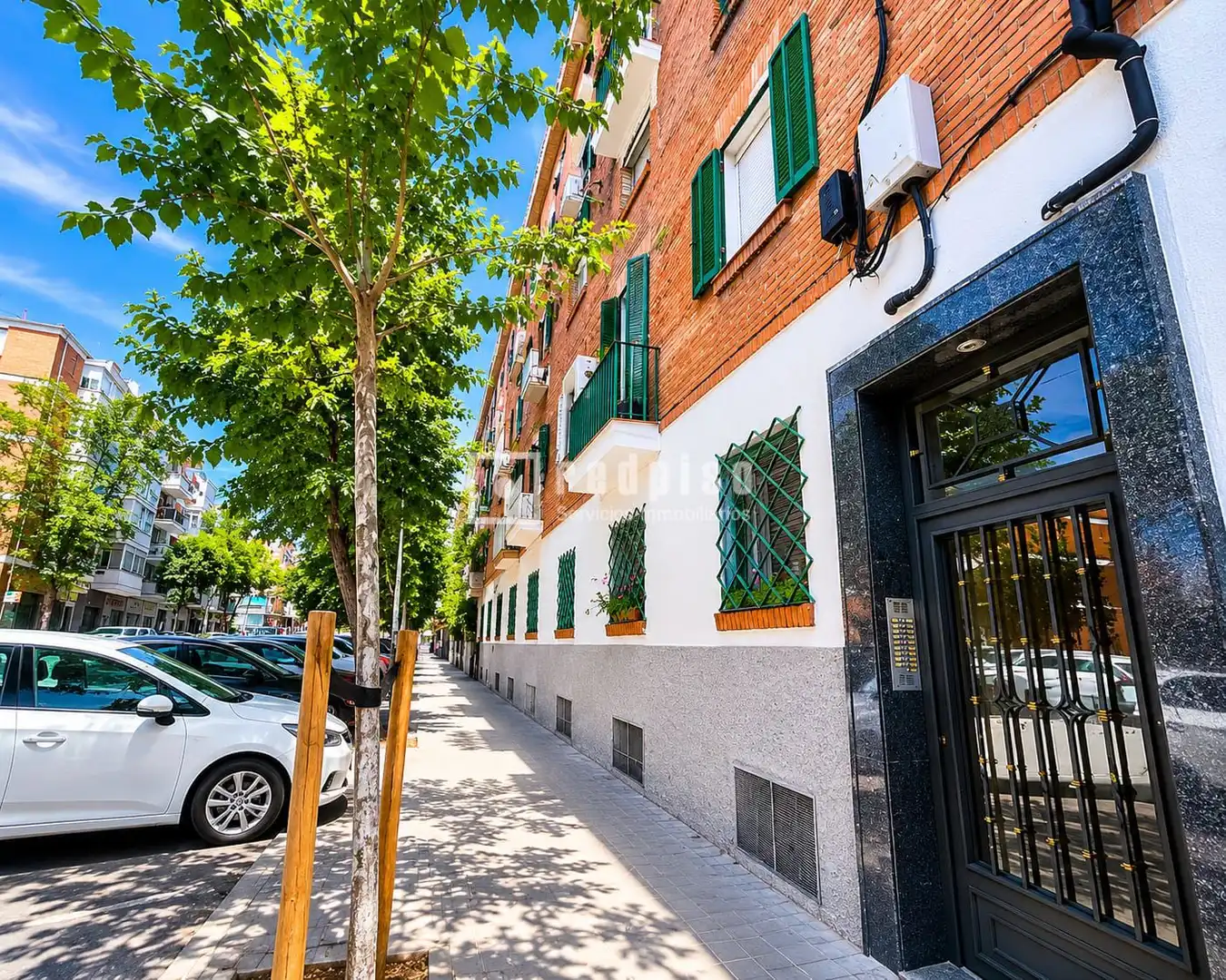 Vista exterior de Piso en venta en Madrid con Calefacción y Terraza