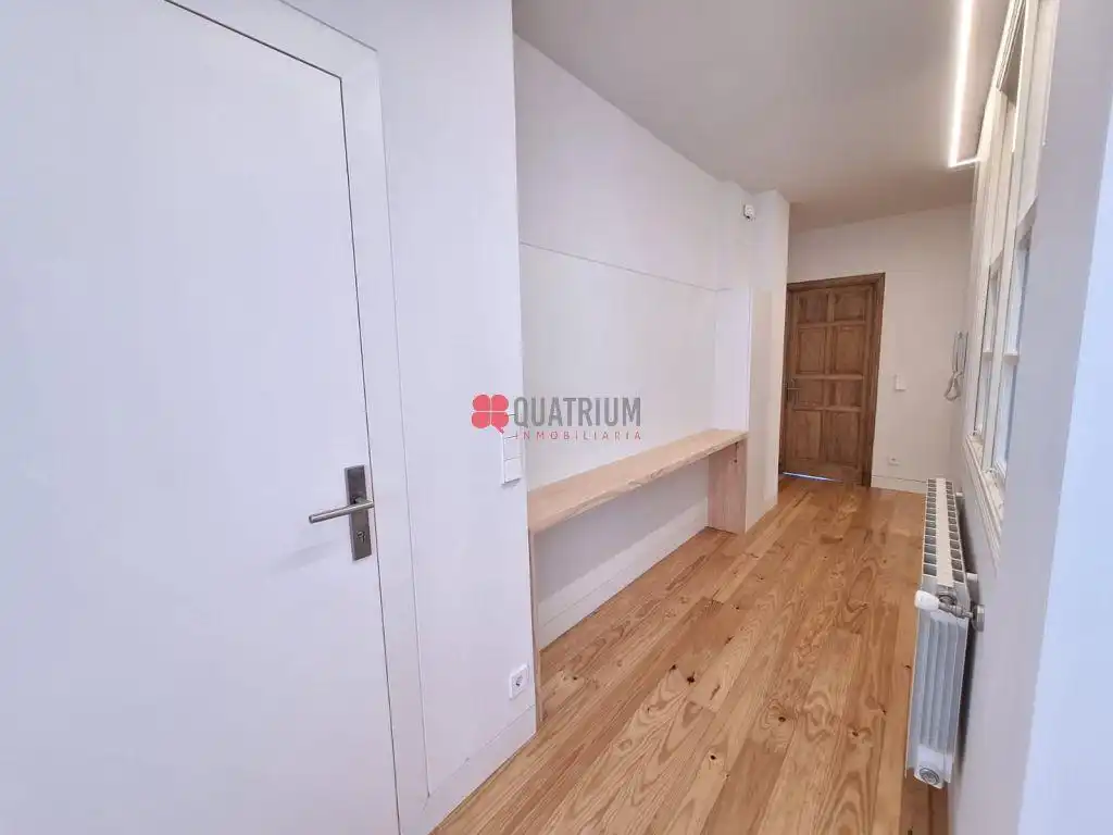 Piso de alquiler en Santiago de Compostela  con Calefacción