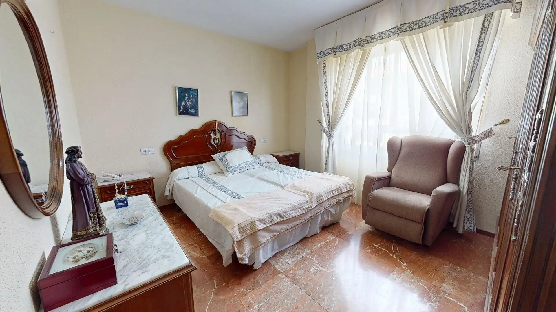 Bedroom of Flat for sale in Córdoba  with Air Conditioner, Terrace and Balcony