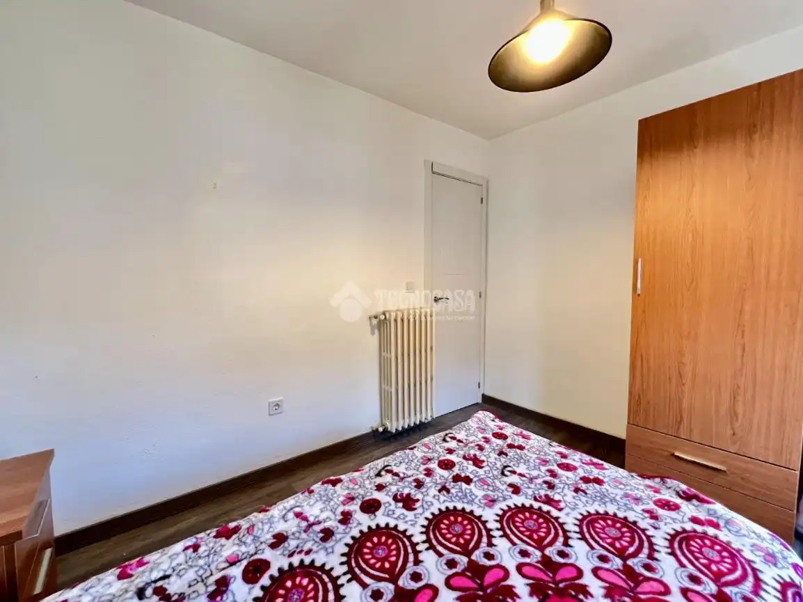 Bedroom of Flat for sale in Madrid  with Air Conditioner and Heating