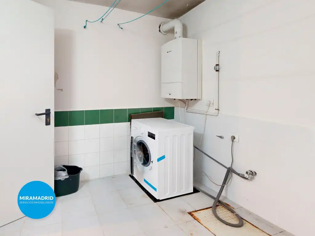 Bathroom of Detached homes for sale in Paracuellos de Jarama  with Air Conditioner and Swimming Pool
