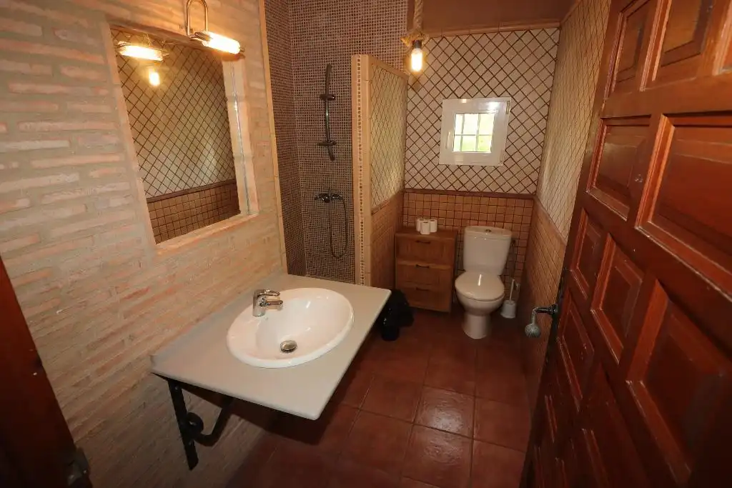 Casa rústica amb piscina en venda a Avinguda Bolot, imagen 32