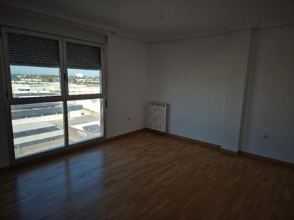 Bedroom of Flat for sale in  Albacete Capital  with Air Conditioner, Heating and Balcony