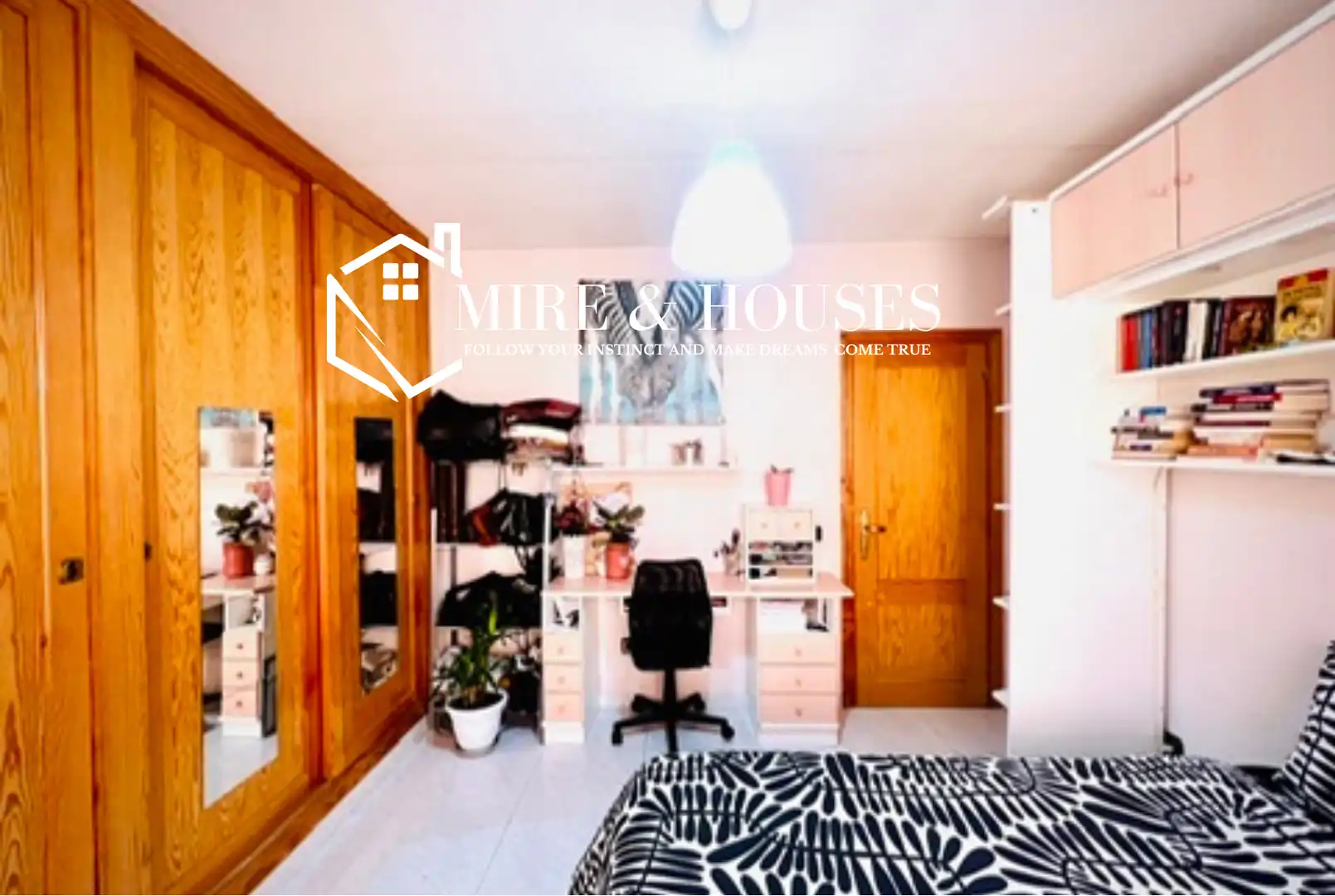 Habitación de Casa adosada en venta en El Molar (Madrid) con Calefacción, Jardín privado y Terraza