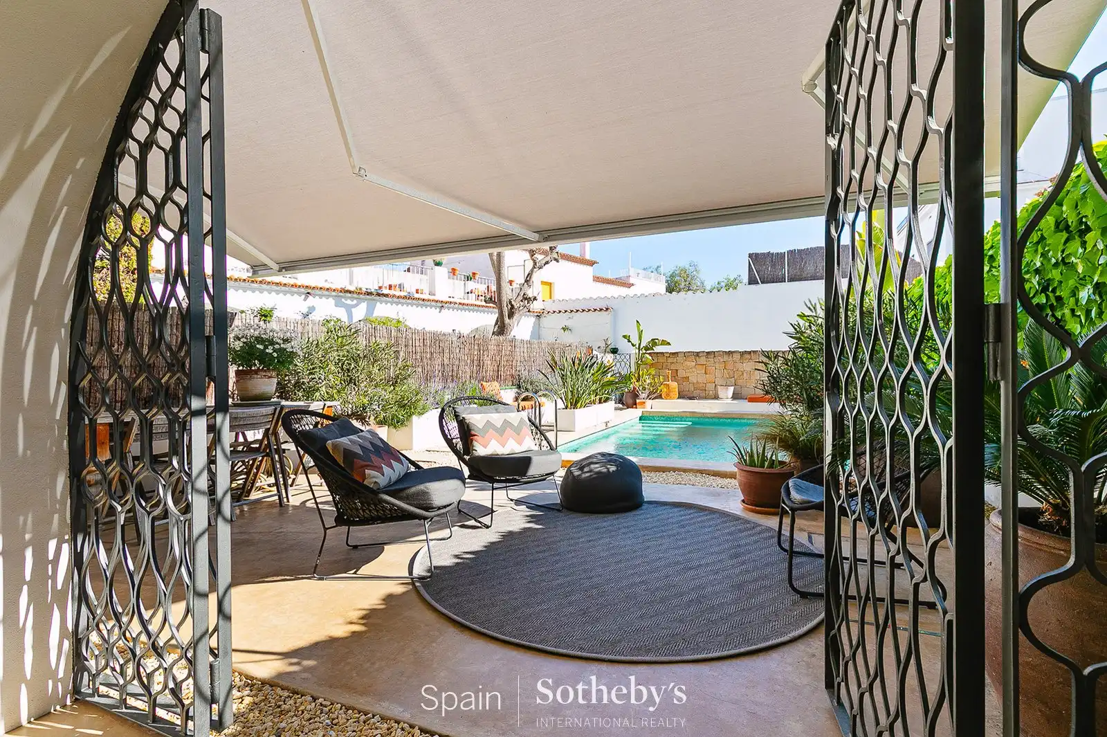 Terraza de Casa adosada en venta en Sitges con Aire acondicionado, Calefacción y Jardín privado