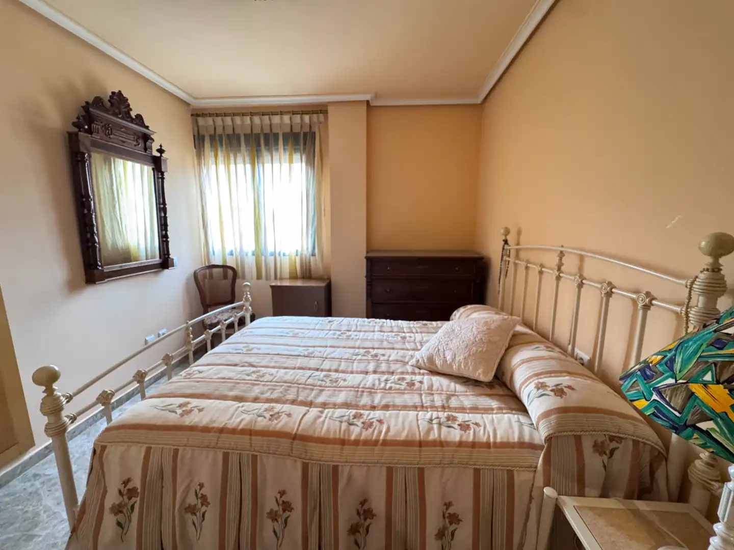 Habitación de Piso en venta en Xirivella con Aire acondicionado, Amueblado y Balcón