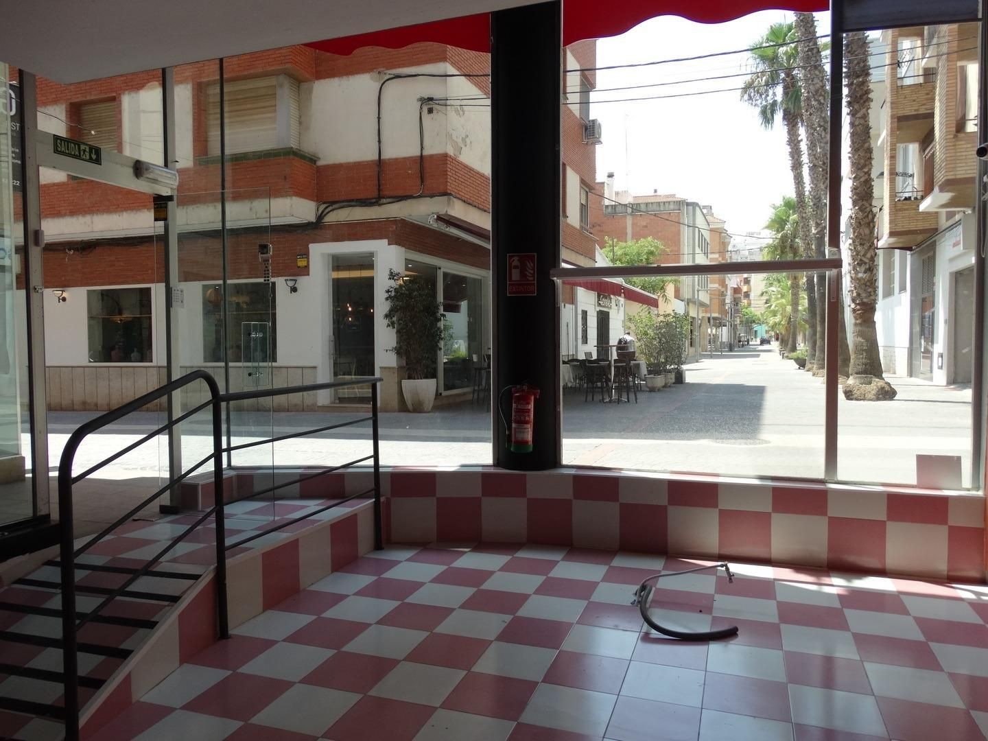 Local de lloguer a Carrer de l'Estel, 38, Zona Hospital