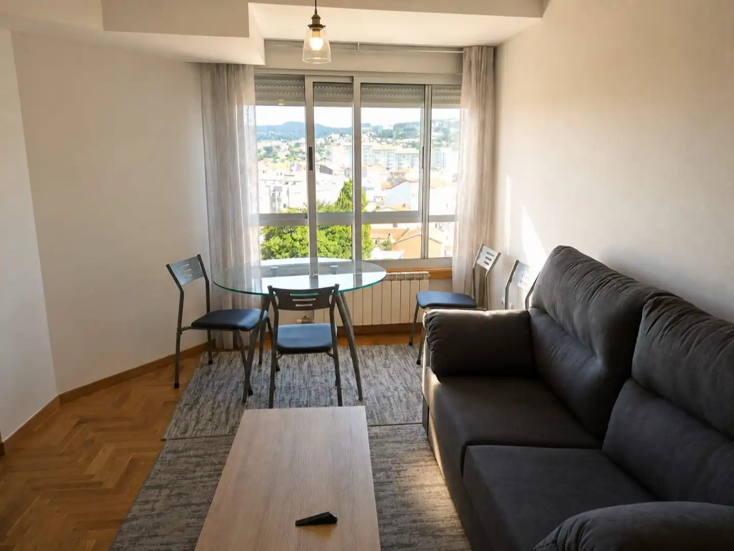 Living room of Apartments for rent in Vigo   with Heating, Parquet flooring and Storage room
