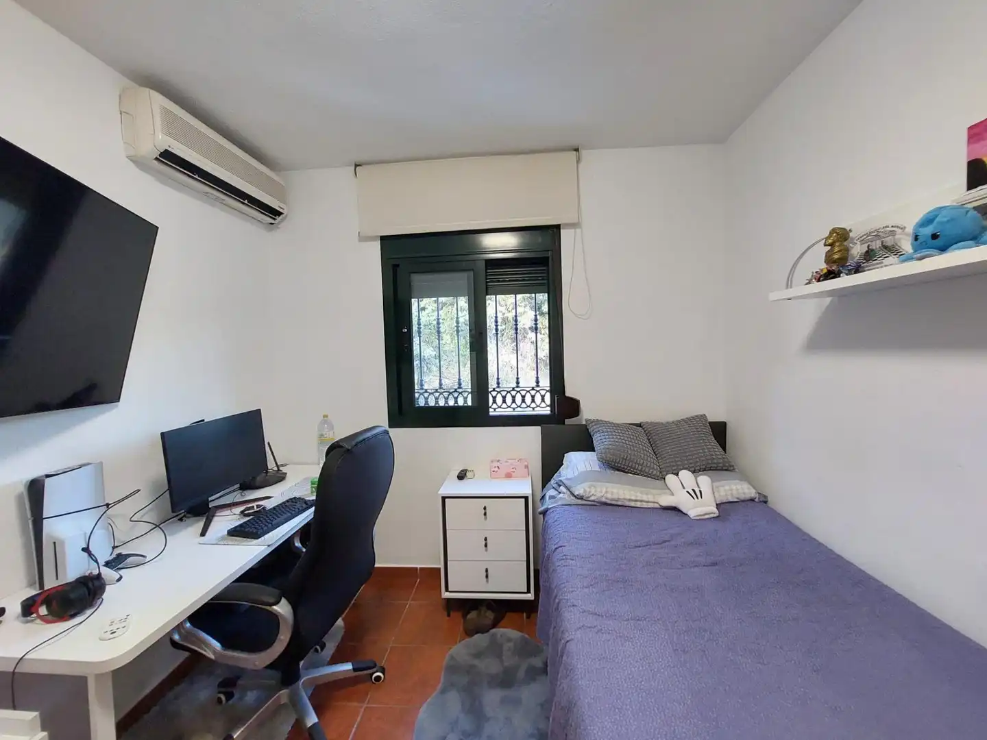 Bedroom of Detached homes for sale in Benahavís  with Air Conditioner, Heating and Private garden