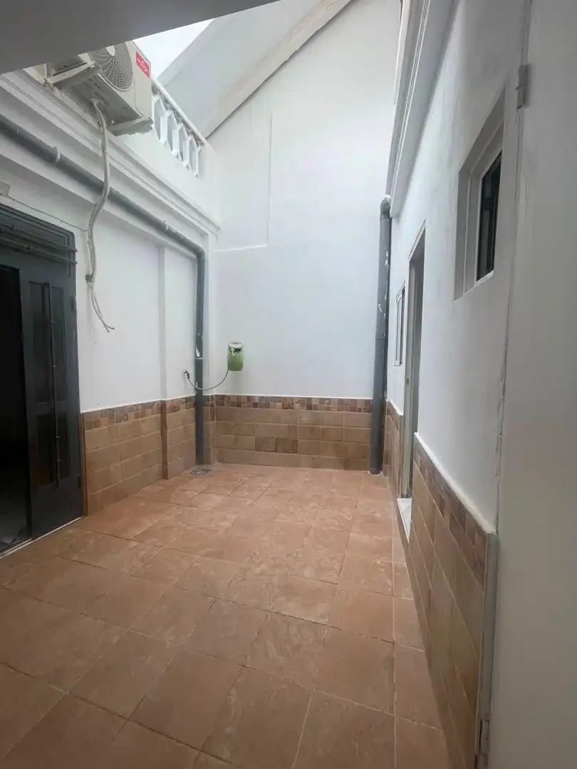 Houses for sale in Alzira  with Air Conditioner, Terrace and Furnished