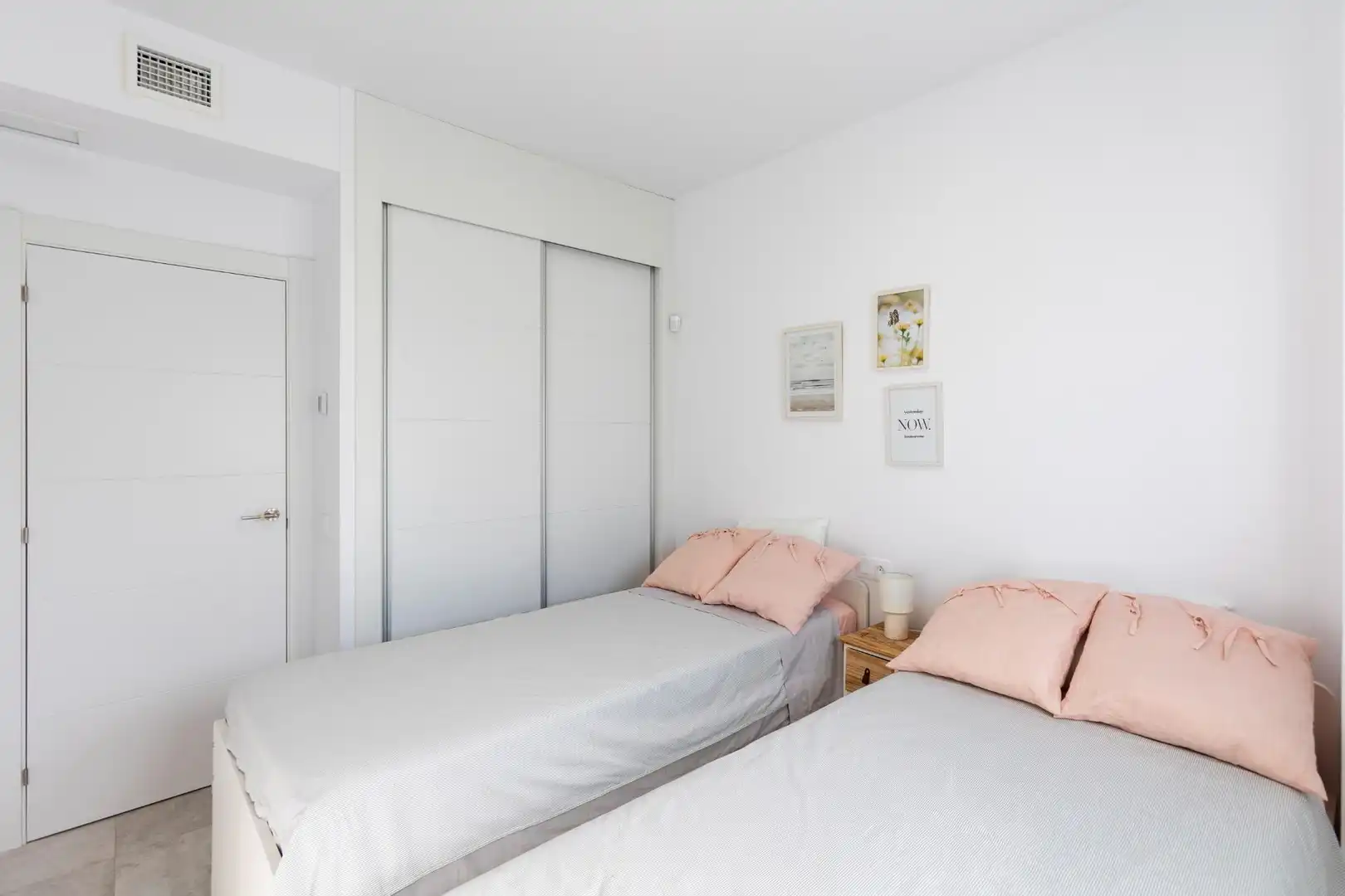 Bedroom of Attic for sale in Salobreña  with Air Conditioner, Heating and Terrace