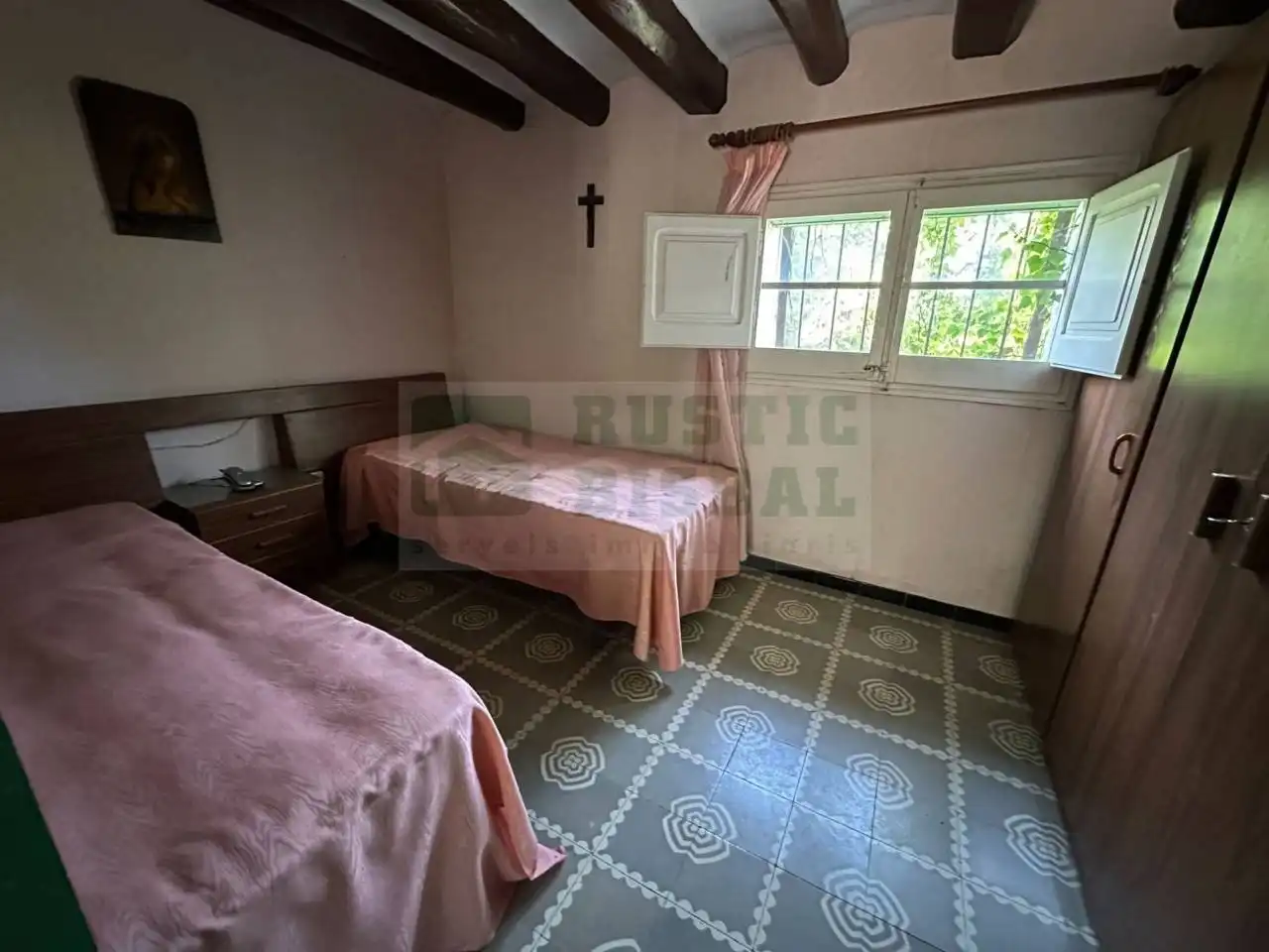 Habitación de Finca rústica en venta en Saus, Camallera i Llampaies con Terraza