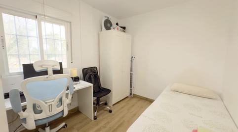 Foto 5 de Piso en venta en Calle Ahmed Ben Baso, Barriada de Pineda,  Sevilla Capital