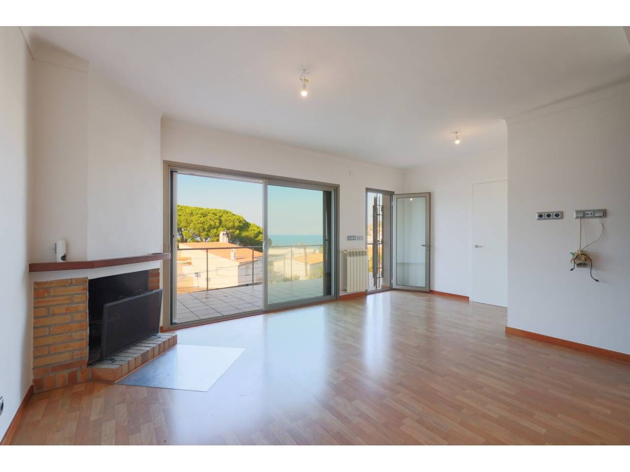 Sala de estar de Casa o chalet en venta en El Port de la Selva con Aire acondicionado, Calefacción y Parquet