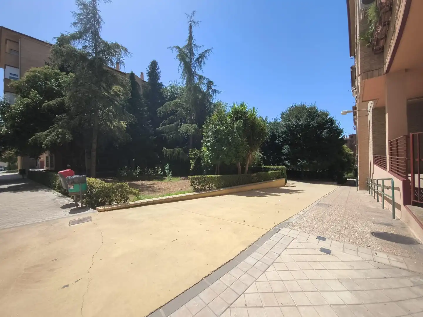 Aparcament de Àtic de lloguer en Granada amb Terrassa