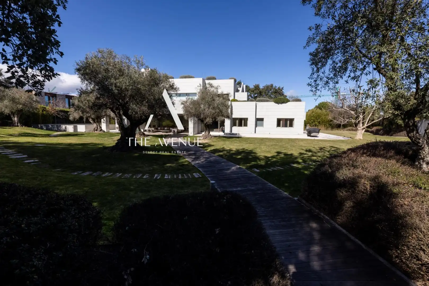 Vista exterior de Casa o xalet en venda en Pozuelo de Alarcón amb Aire condicionat, Calefacció i Jardí privat