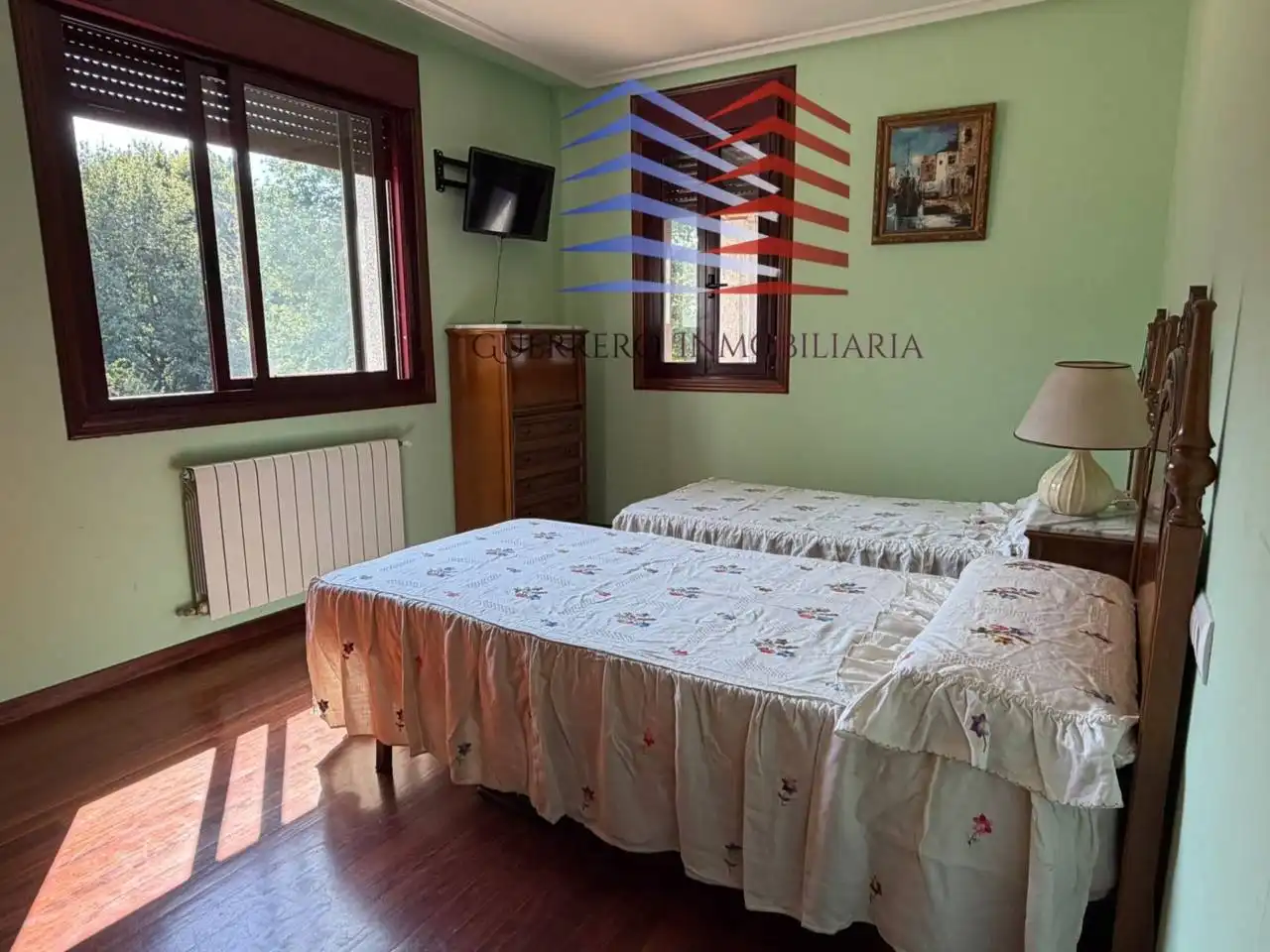 Dormitori de Casa adosada en venda en Amoeiro amb Calefacció, Jardí privat i Terrassa