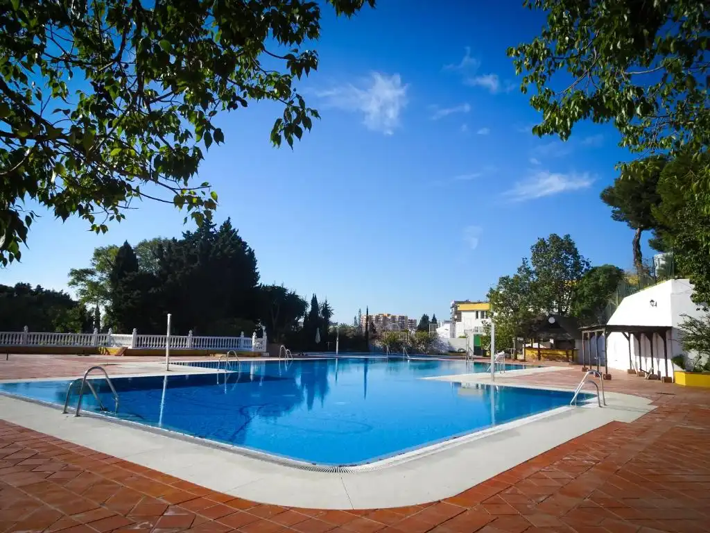 Piscina de Apartamento de alquiler en Torremolinos con Aire acondicionado, Calefacción y Terraza