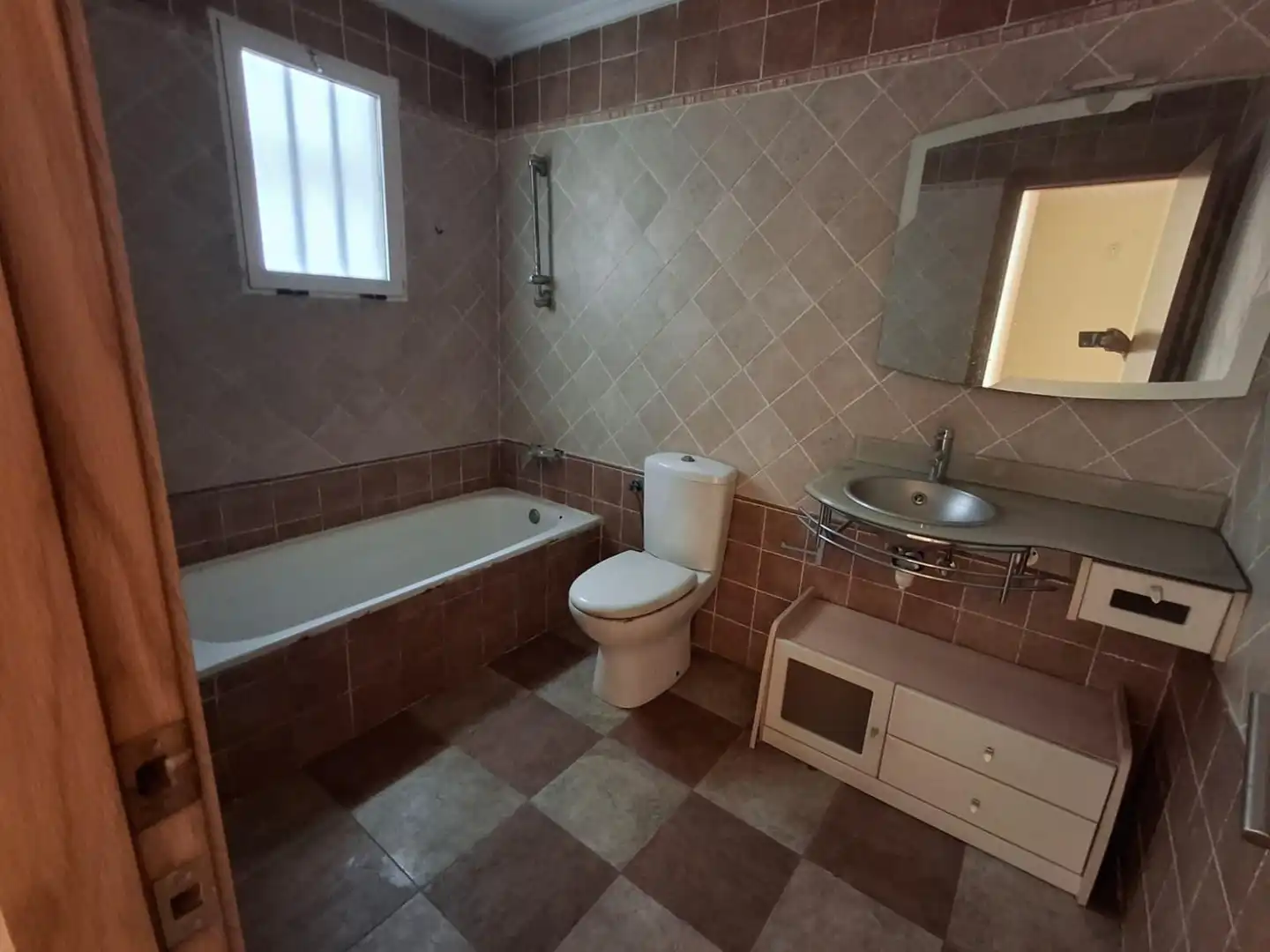 Baño de Piso en venta en Sollana con Terraza y Balcón