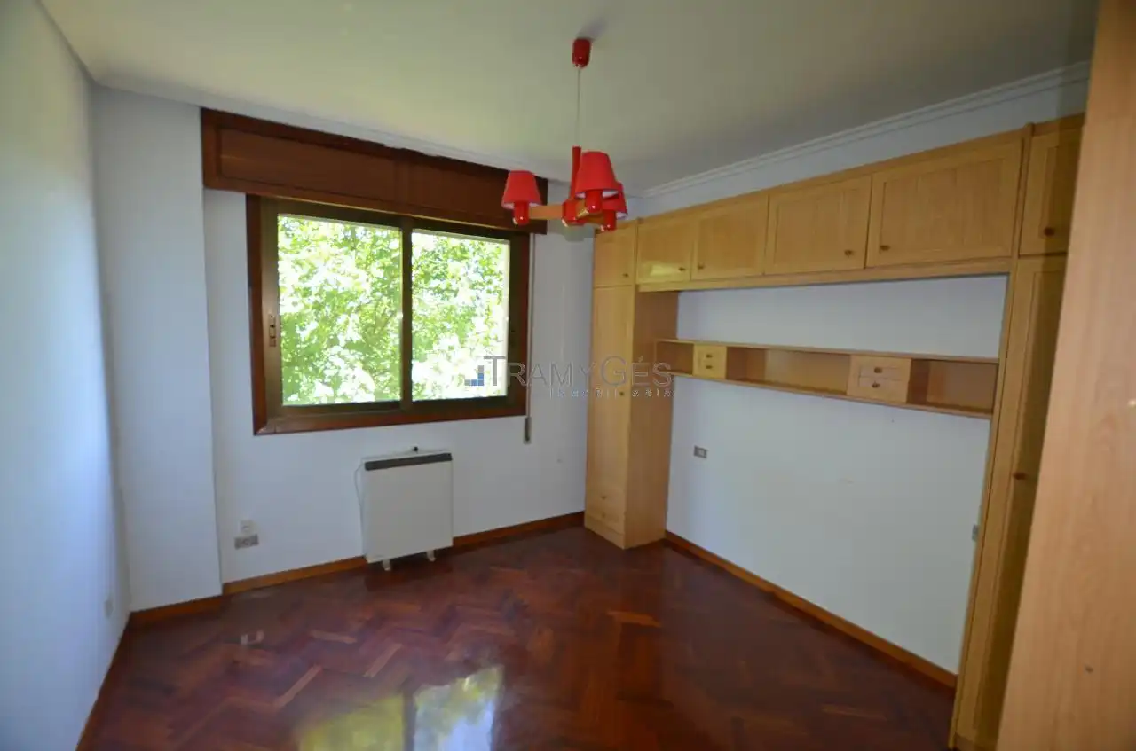 Habitación de Piso en venta en Tui con Calefacción, Parquet y Trastero