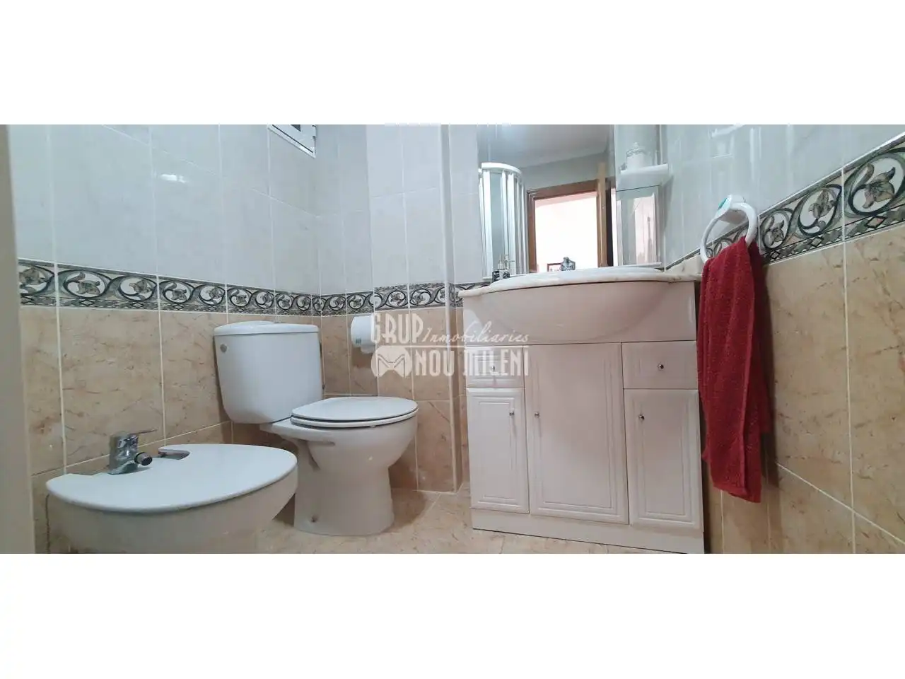 Bathroom of Apartments for rent in Valencia  with Air Conditioner, Heating and Terrace