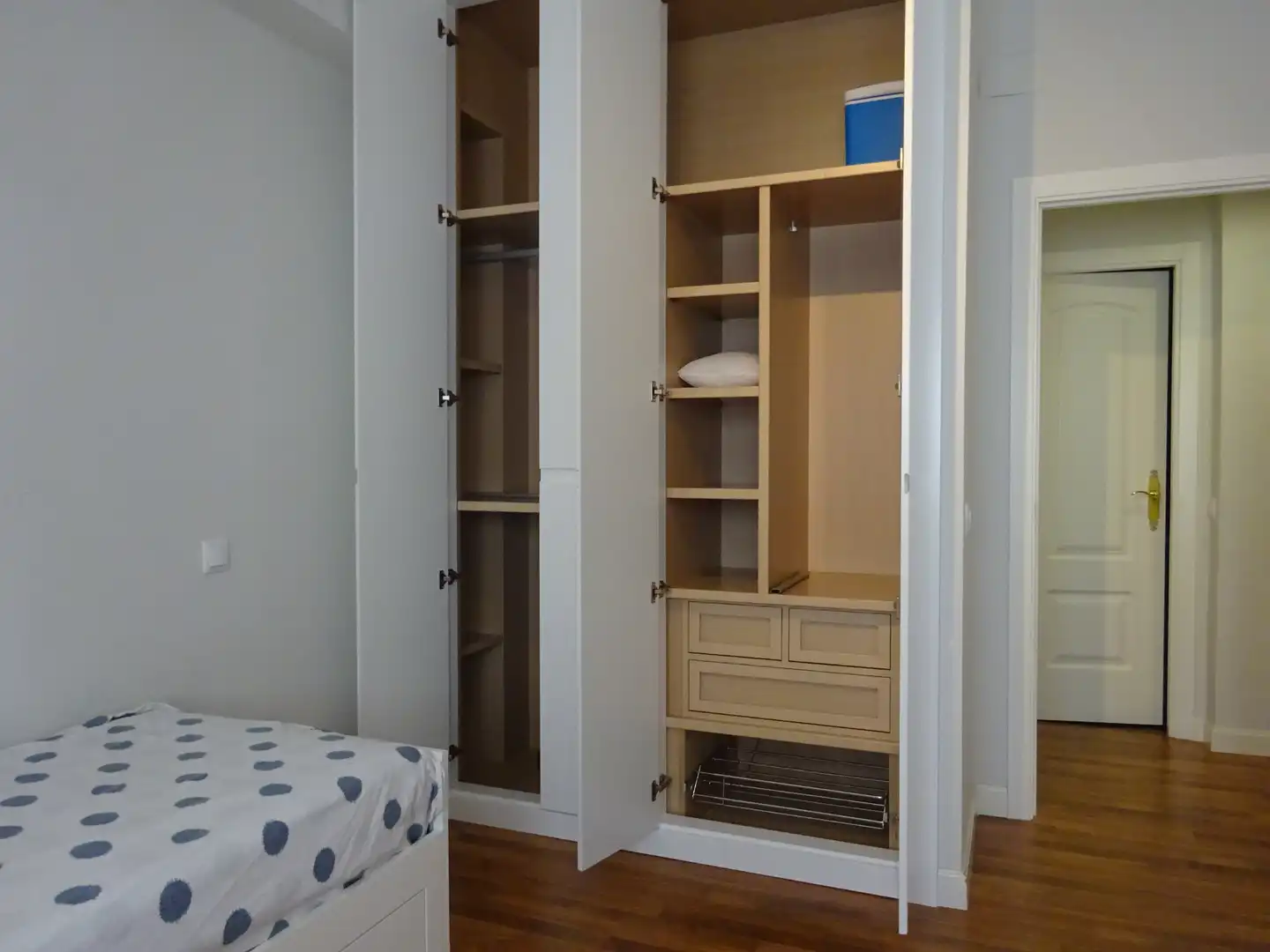Bedroom of Flat for sale in Madrid  with Air Conditioner, Heating and Parquet flooring