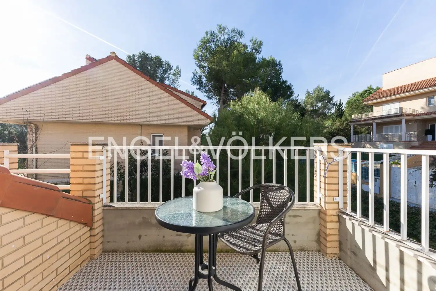 Terrassa de Casa o xalet de lloguer en Chiva amb Aire condicionat, Calefacció i Jardí privat