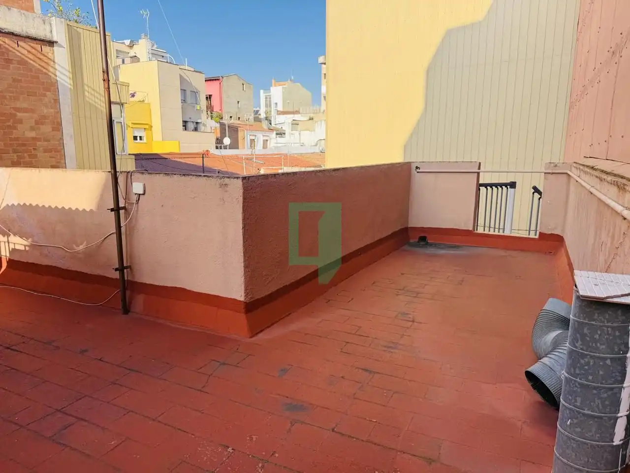 Terrassa de Casa o xalet en venda en Badalona amb Calefacció, Parquet i Balcó