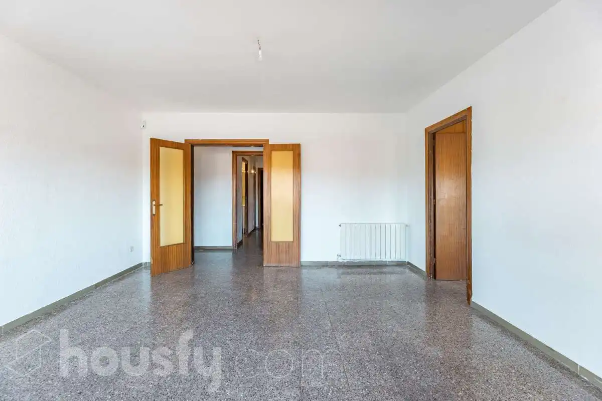 Piso en venta en Sant Pere de Ribes con Calefacción y Balcón