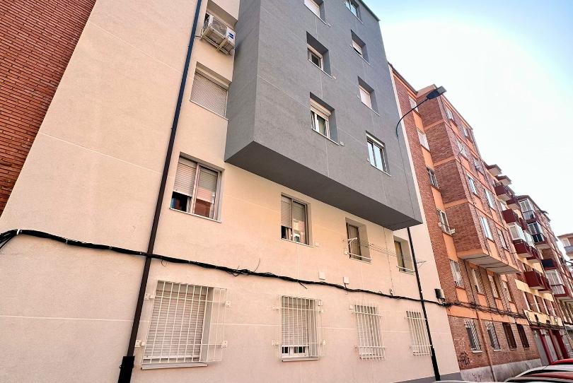 Foto 1 de Pis en venda a Calle Nebrija, Rondilla, Valladolid