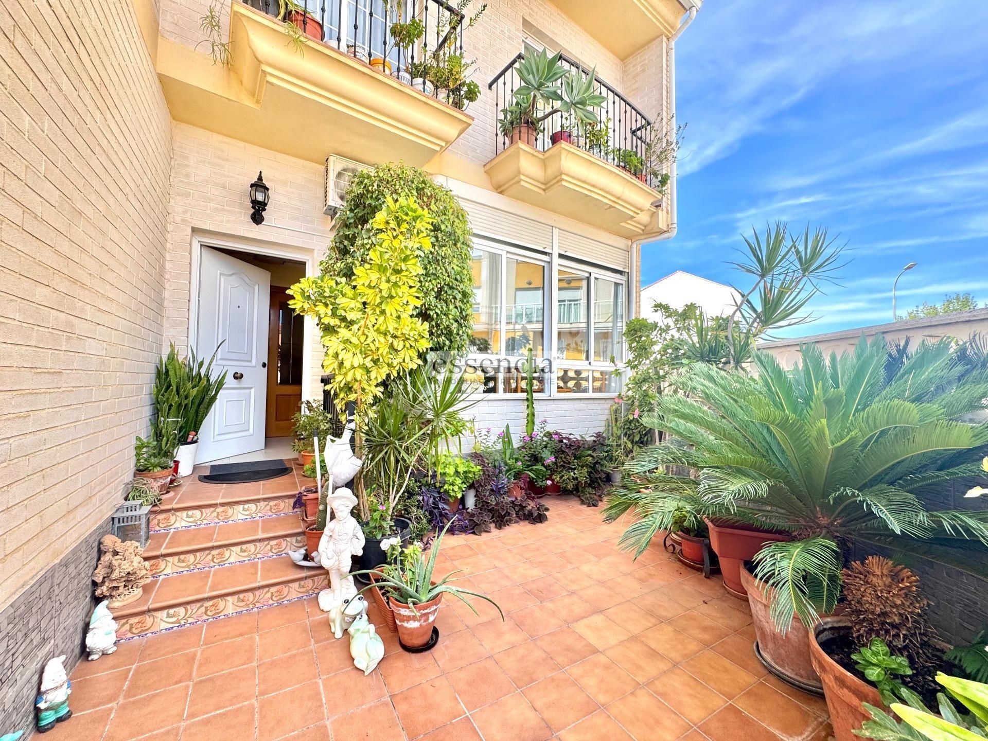 Jardín de Casa adosada en venta en Gandia con Terraza y Balcón