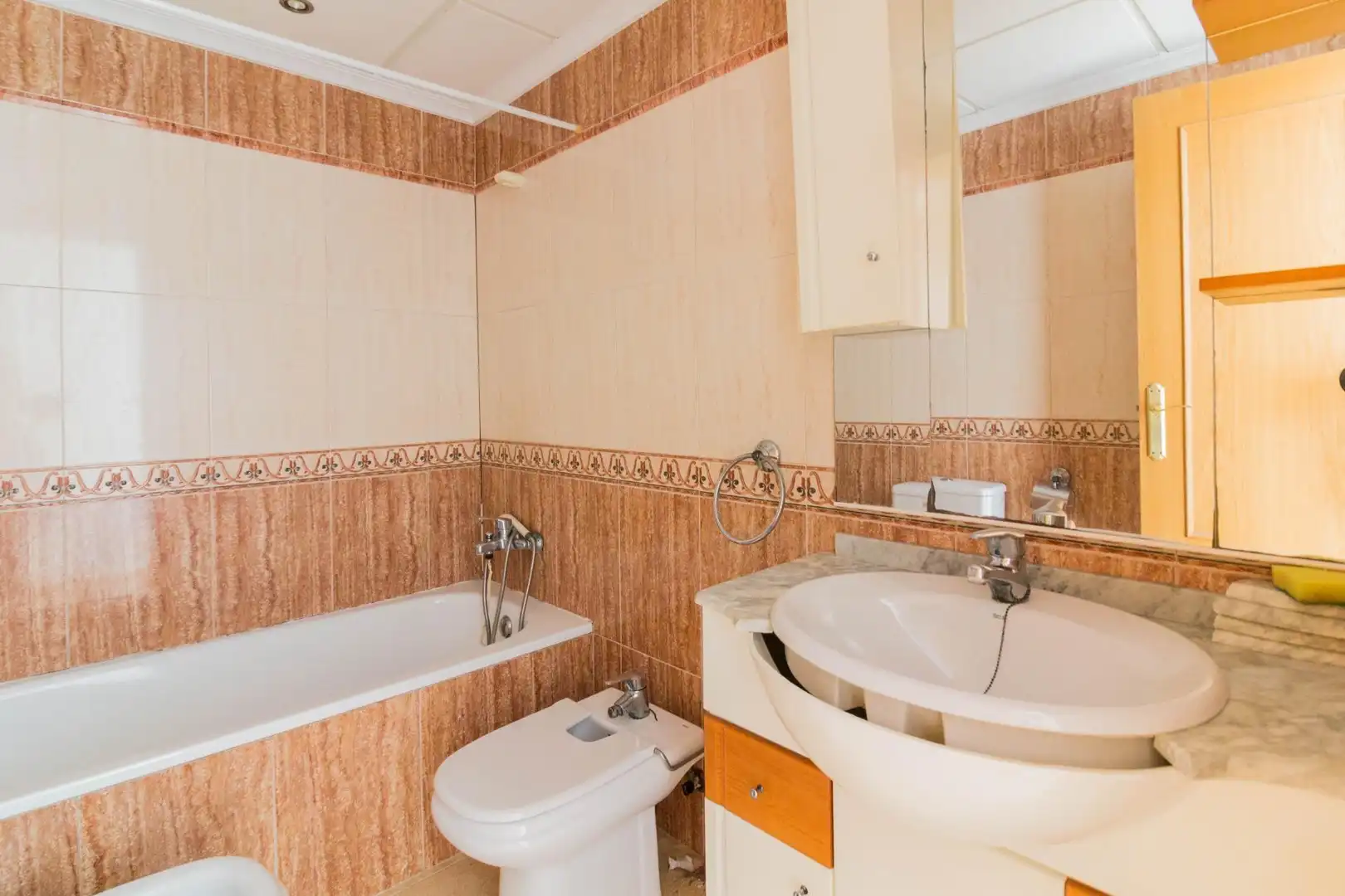 Baño de Piso en venta en Callosa de Segura con Terraza, Trastero y Balcón